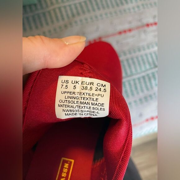 U.S. POLO ASSN., Red High Tops w/o Laces, Size 7.5 - Picture 5 of 6